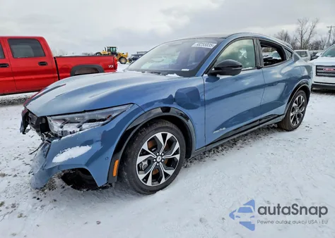 2023 Ford Mustang Mach-E Premium z USA, uszkodzony, nr VIN 3FMTK3SS3PMA06224